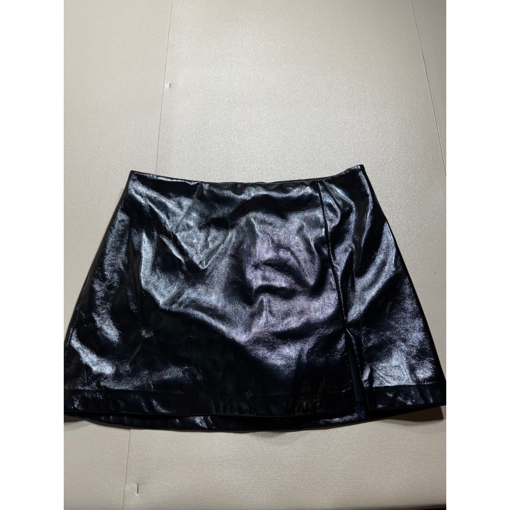 Amanda Uprichard Black Faux Leather Mini Skort Metallic Patent Slit Size‎ M